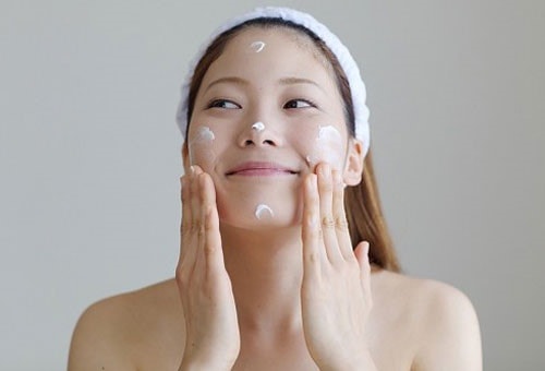 Chọn đúng loại và chất lượng kem dưỡng sẽ cho bạn một làn da thật rạng ngời